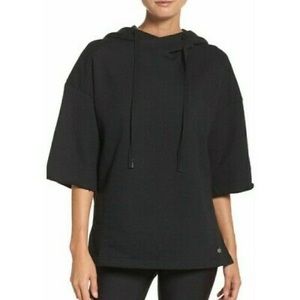 Alo falls short sleeve hoodie (black)